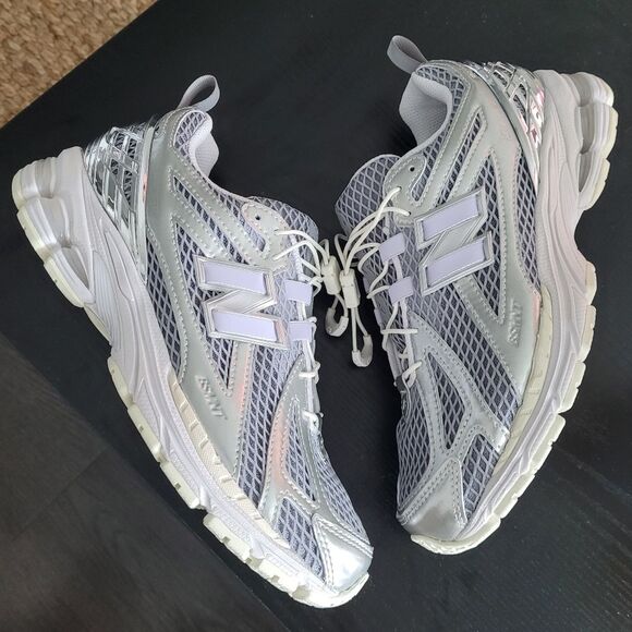 NWOB The Basement x New Balance 1906R Women's 7.5 Grey Silver Collab Metallic - Picture 1 of 9